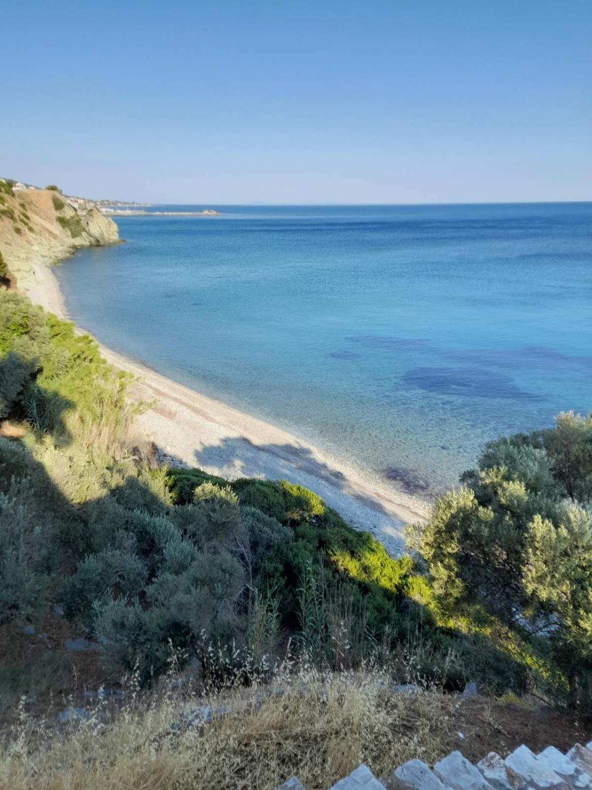 Δωμάτια Κόκκινος Πύργος Plomari Exterior foto
