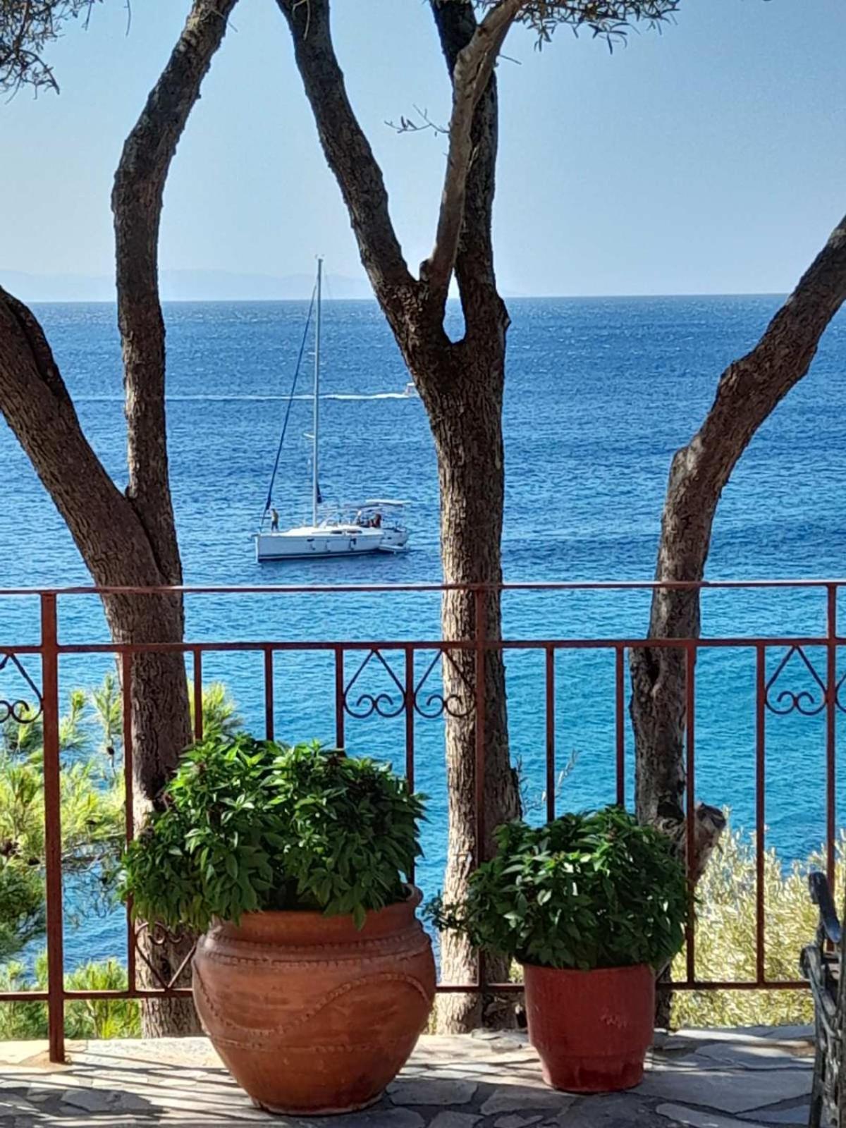 Δωμάτια Κόκκινος Πύργος Plomari Exterior foto