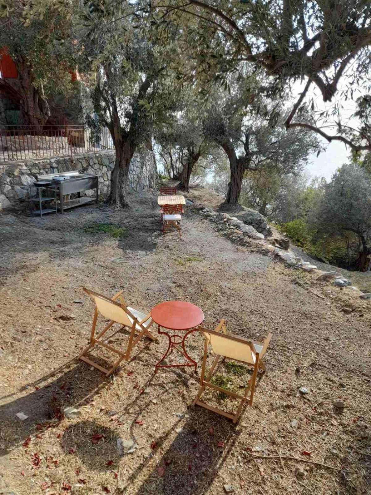 Δωμάτια Κόκκινος Πύργος Plomari Exterior foto